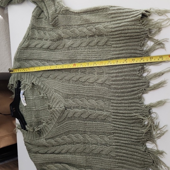 Jolt Sweater Womend Size M Cropped Ribbed Cable Knit Fringe Green - Picture 10 of 13